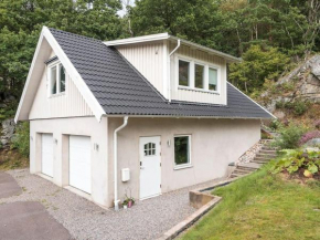 A lovely bright apartment with it's own entrance in Kungsbacka
